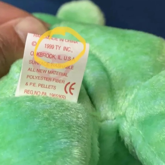 Kicks the TY bear with tag errors. - Picture 3 of 3